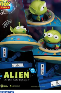 Alien Master Craft Statue