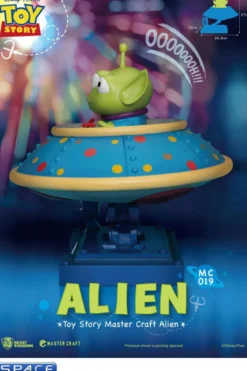 Alien Master Craft Statue