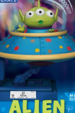 Alien Master Craft Statue