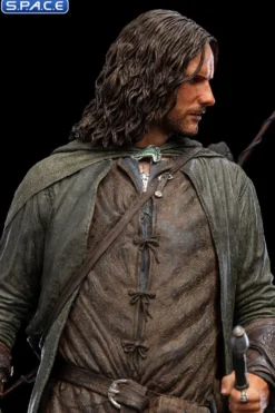 Aragorn »Hunter of the Plains« Statue