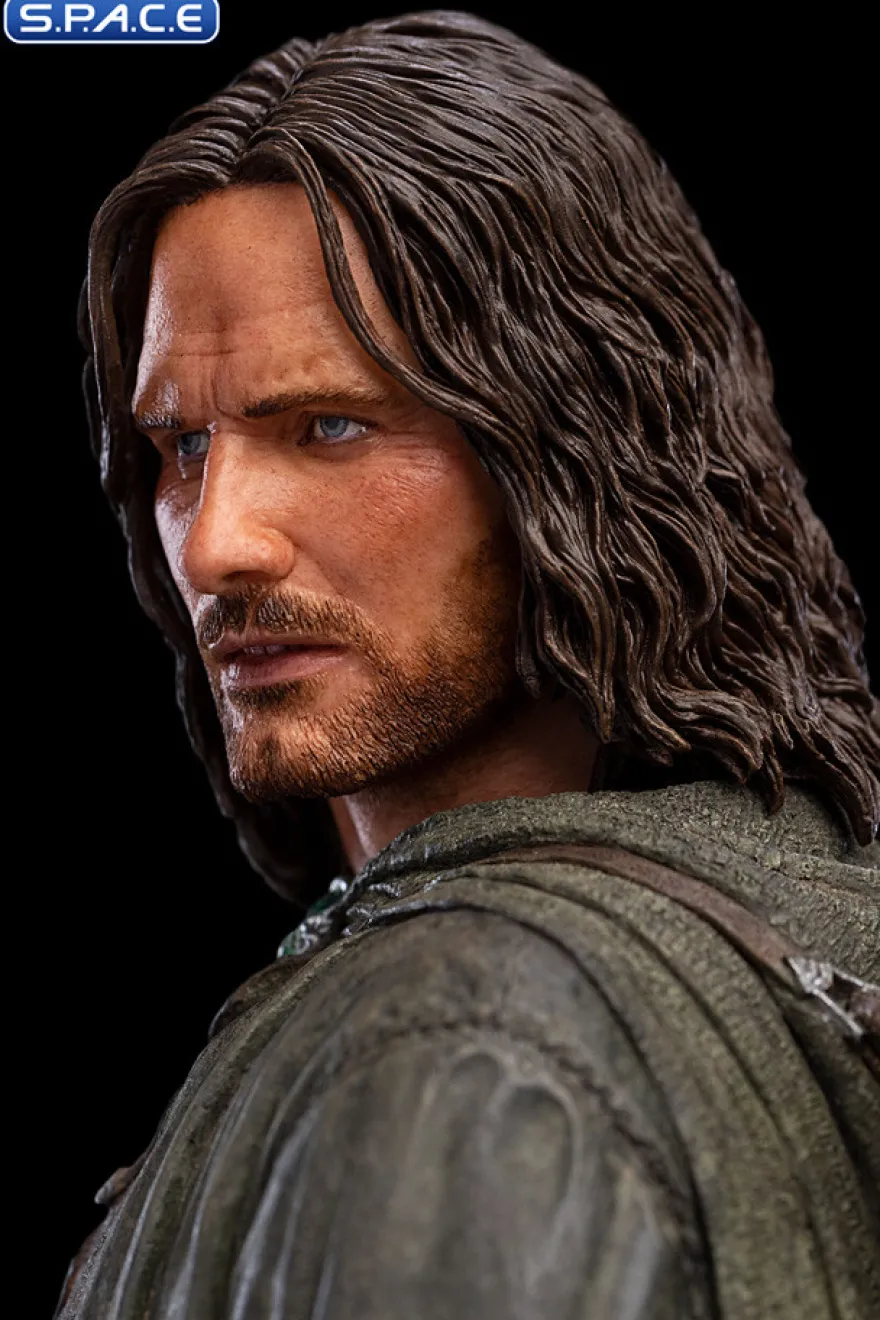 Aragorn »Hunter of the Plains« Statue