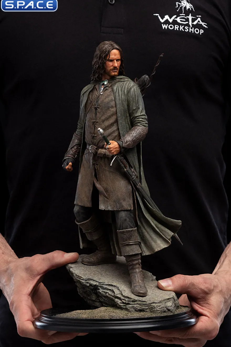 Aragorn »Hunter of the Plains« Statue