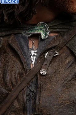 Aragorn »Hunter of the Plains« Statue