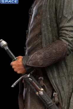 Aragorn »Hunter of the Plains« Statue