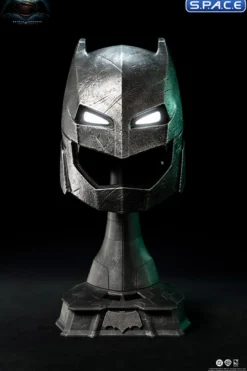1:1 Armored Batman Helmet Life-Size Replica