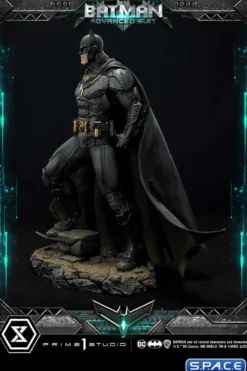 Batman Advanced Suit by Josh Nizzi Ultimate Museum Masterline Statue