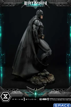Batman Advanced Suit by Josh Nizzi Ultimate Museum Masterline Statue
