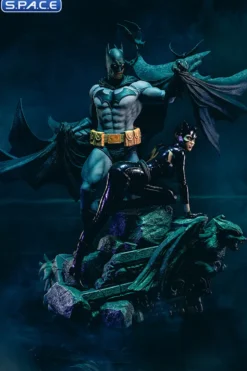 Batman & Catwoman Reunion Statue