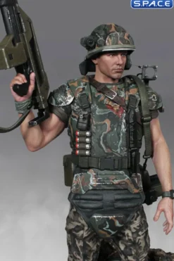 Corporal Dwayne Hicks Statue