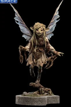 Deet the Gelfling Statue