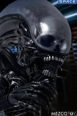 Deluxe Alien Mezco Designer Series