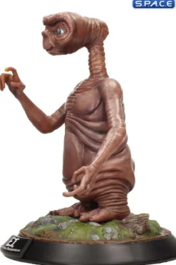 E.T. Statue