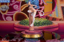 Felicia Statue