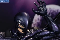 Femto Statue