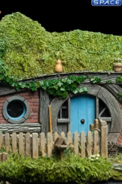 24 Gandalf's Cutting Hobbit Hole