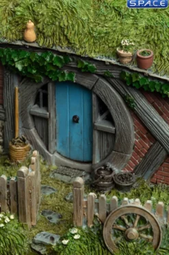 24 Gandalf's Cutting Hobbit Hole