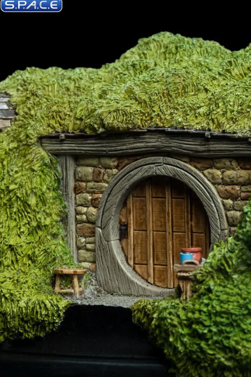 24 Gandalf's Cutting Hobbit Hole