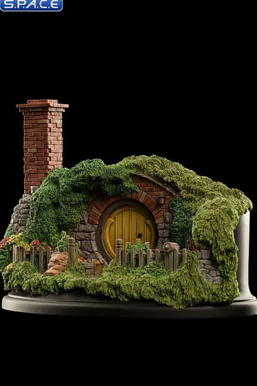 16 Hill Lane Hobbit Hole