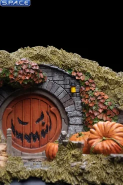 16 Hill Lane Hobbit Hole