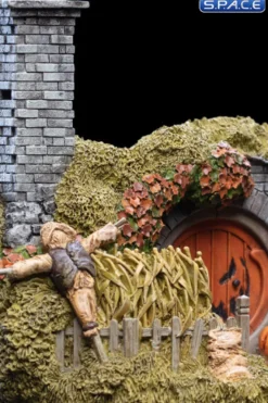 16 Hill Lane Hobbit Hole