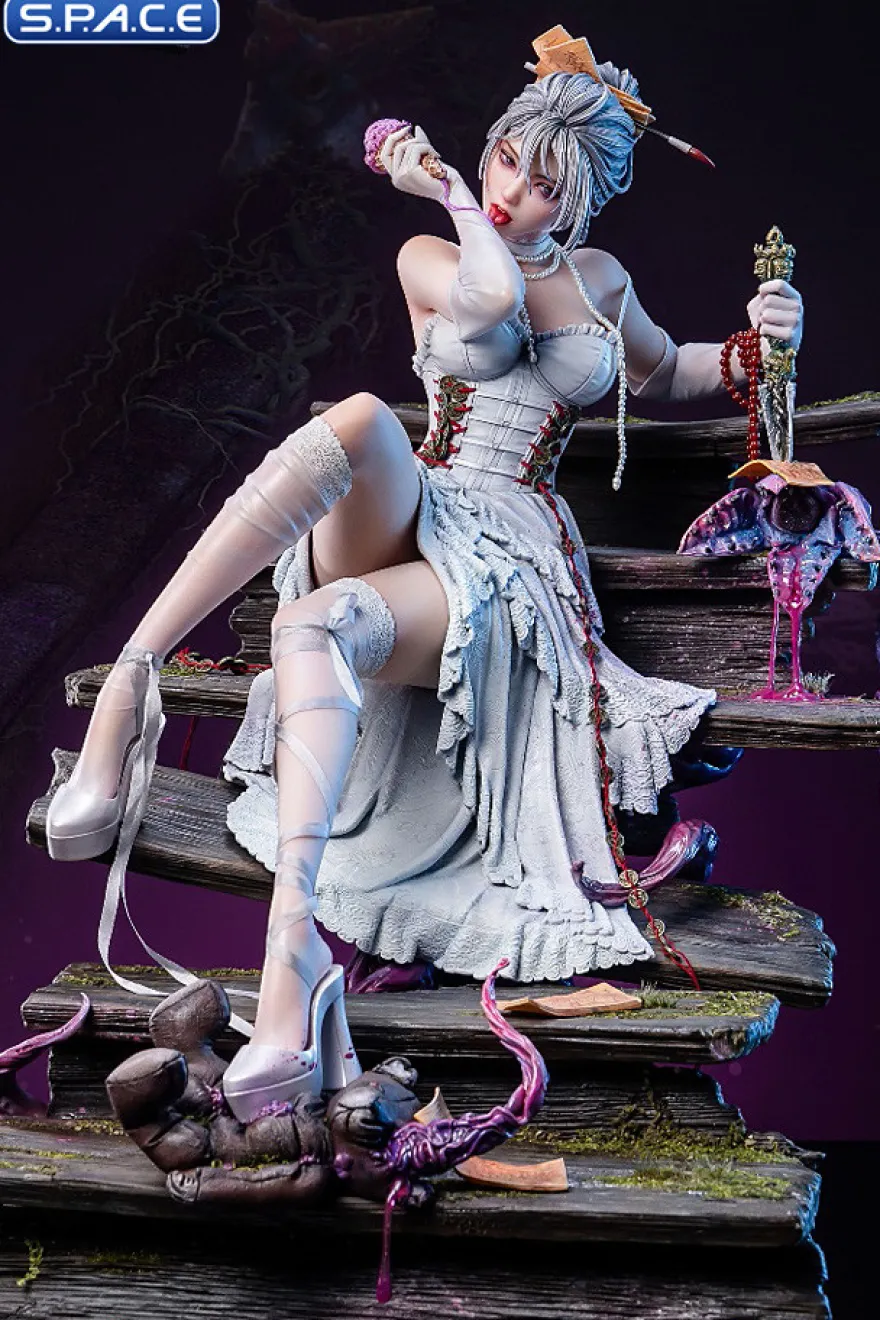 Huashou Statue
