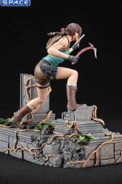 Lara Croft PVC Statue