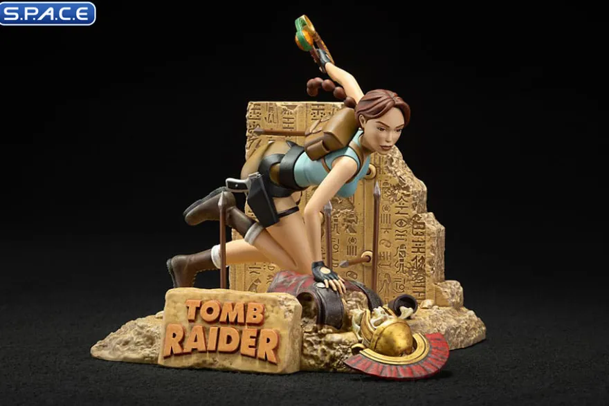 Lara Croft PVC Statue - Classic Era Version