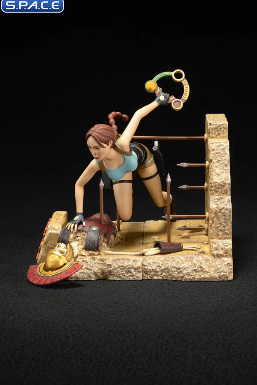 Lara Croft PVC Statue - Classic Era Version