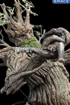 Leaflock the Ent Statue