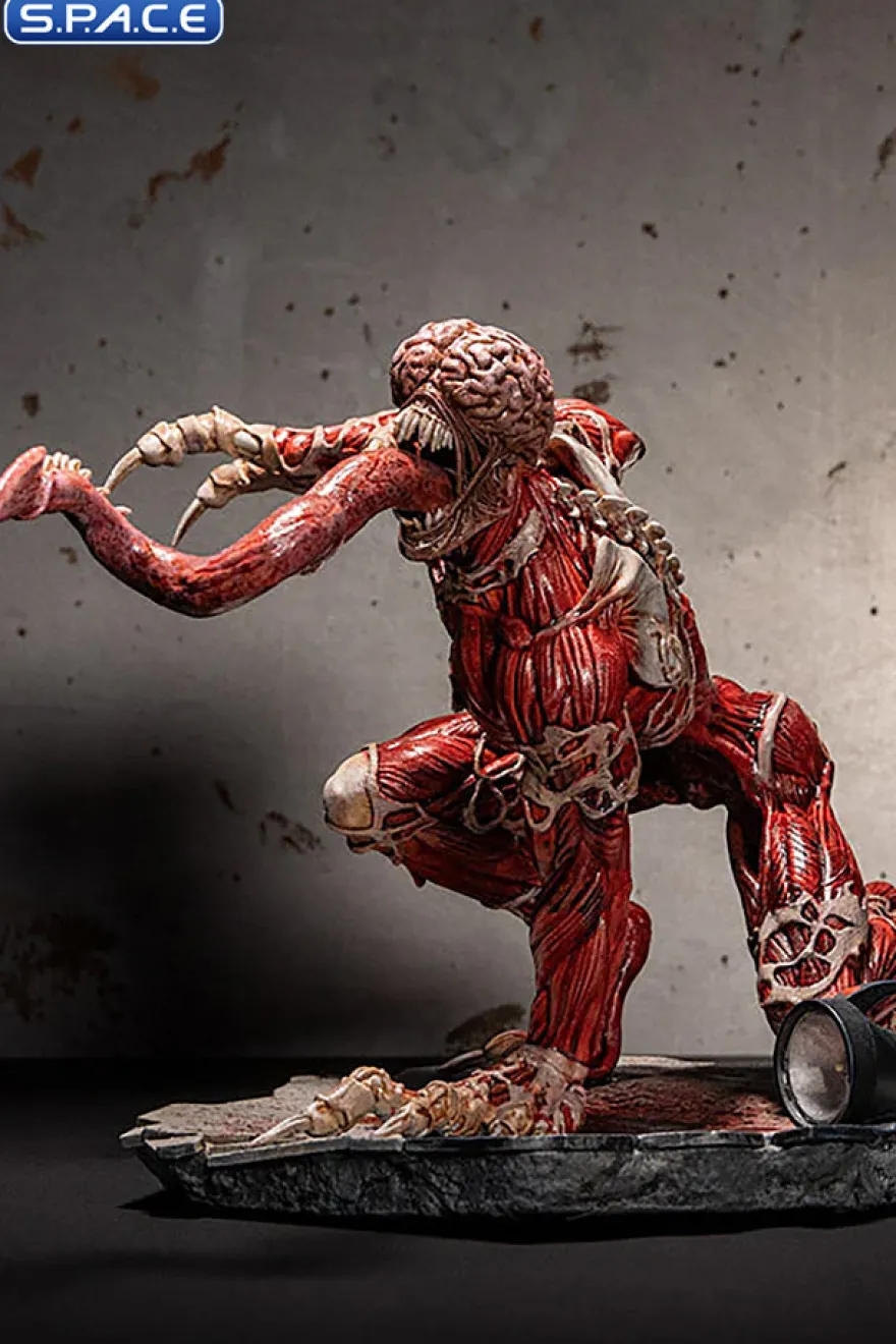 Licker Statue
