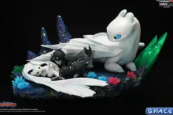 Light Fury and Night Lights Statue