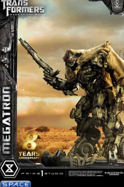 Megatron Museum Masterline Statue