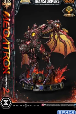 Megatron Transmetal 2 Deluxe Premium Masterline Statue