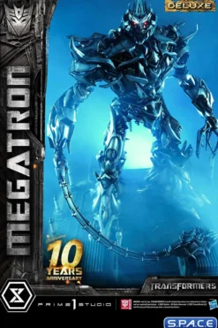 Megatron Ultimate Museum Masterline Statue
