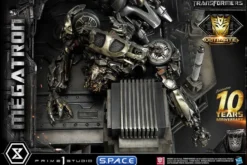 Megatron Ultimate Museum Masterline Statue