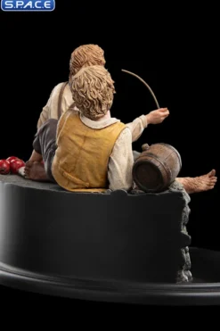 Merry and Pippin Mini-Statue