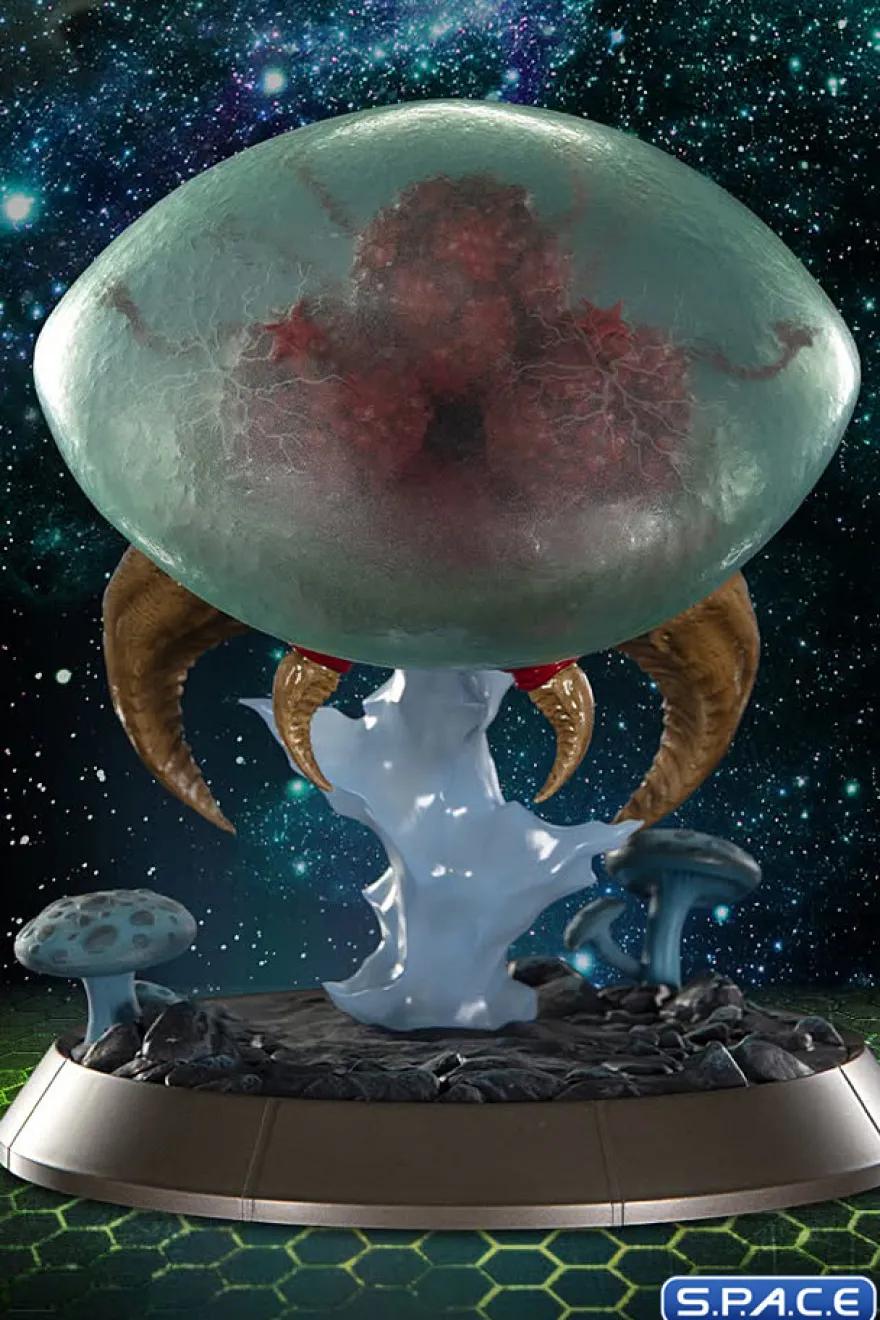 Metroid PVC Statue - Glow in the Dark Version