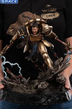 Neave Blacktalon the God-King's Assassin Statue
