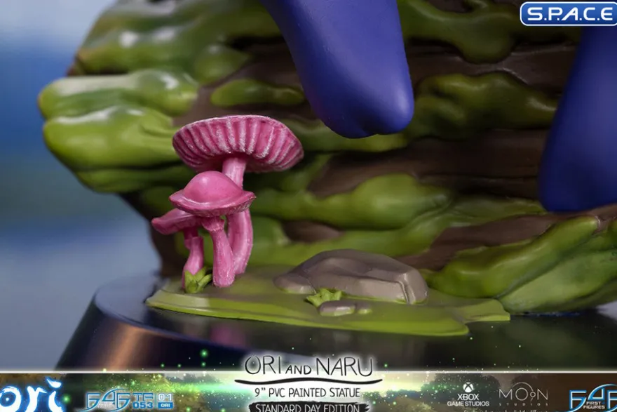 Ori & Naru PVC Statue - Day Variation