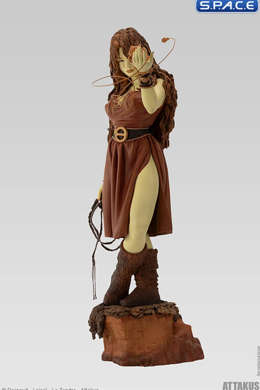 Pelisse mit Pelzchen Statue - Sepia Version