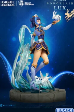 Porcelain Lux Master Craft Statue