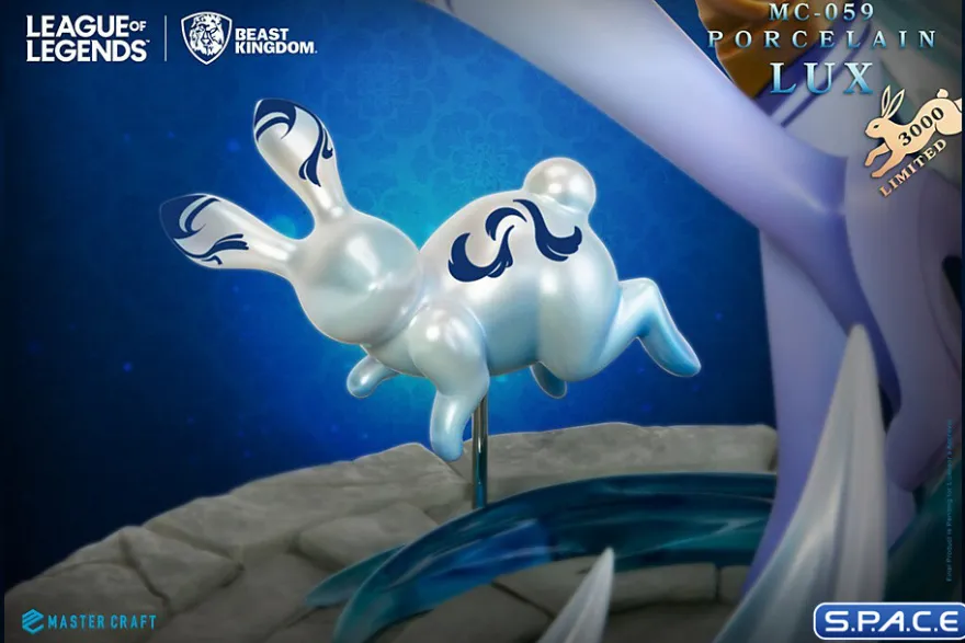 Porcelain Lux Master Craft Statue