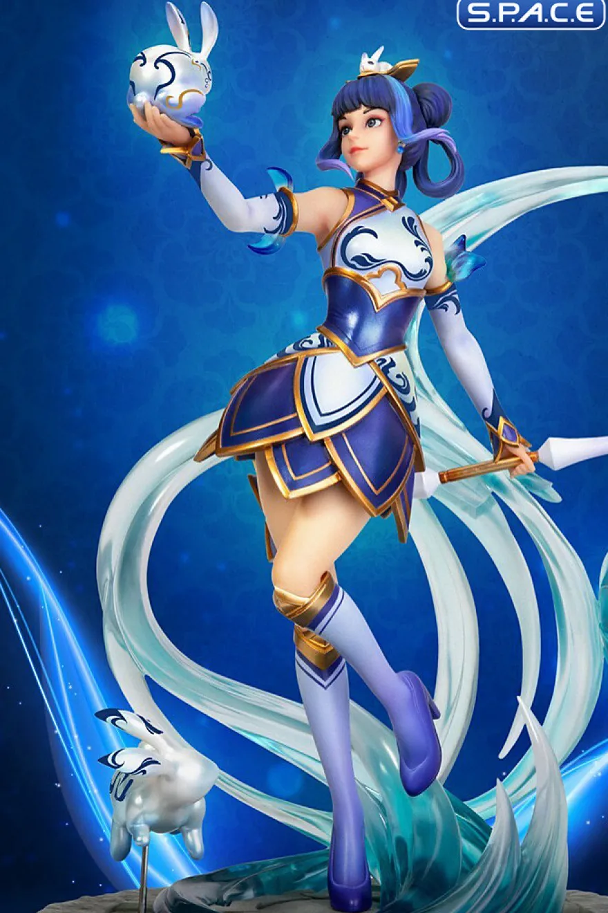 Porcelain Lux Master Craft Statue