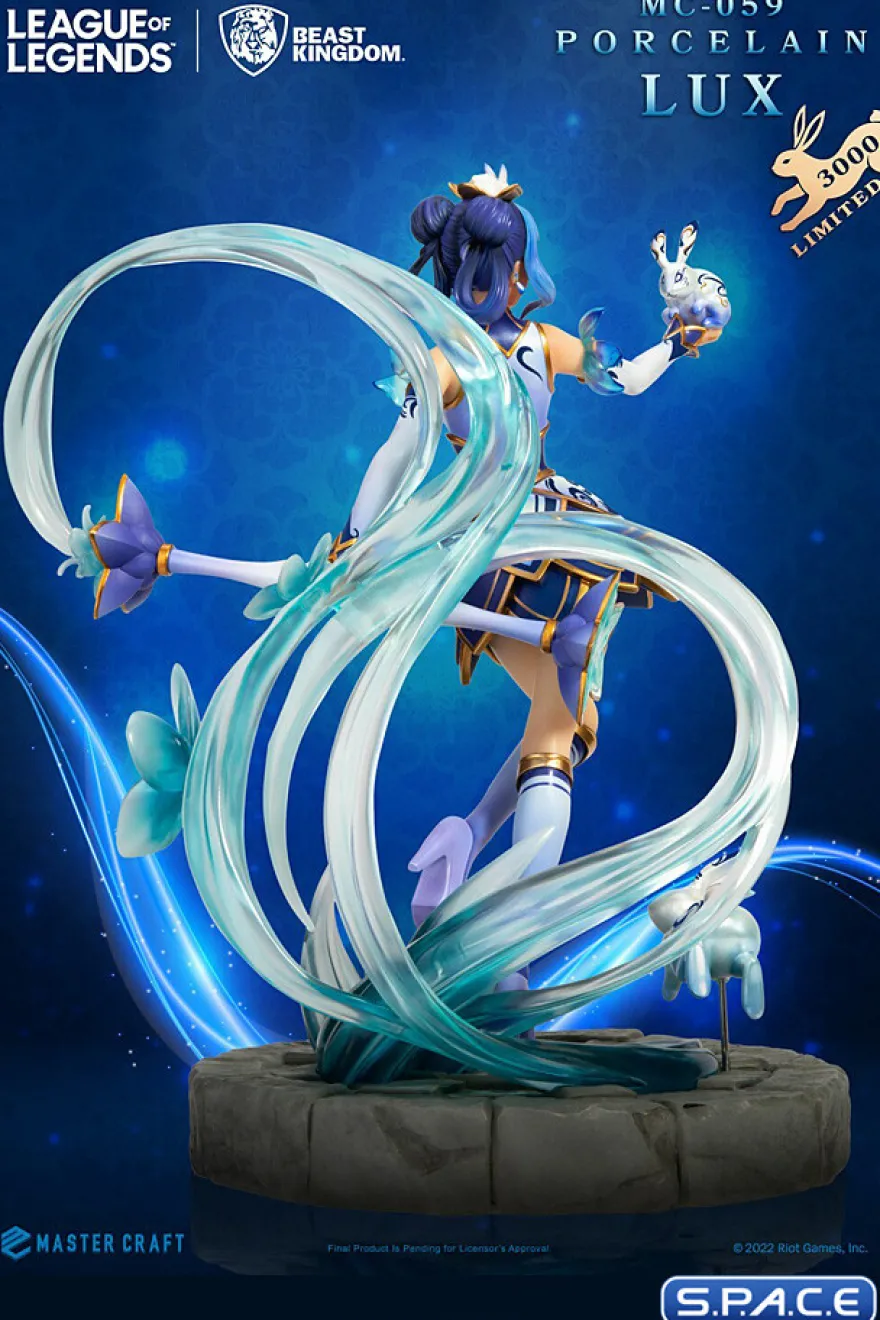 Porcelain Lux Master Craft Statue
