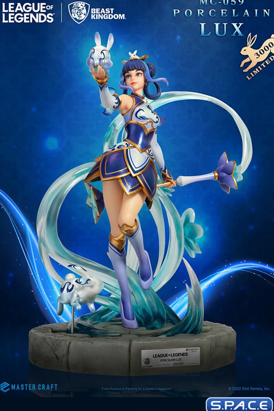 Porcelain Lux Master Craft Statue