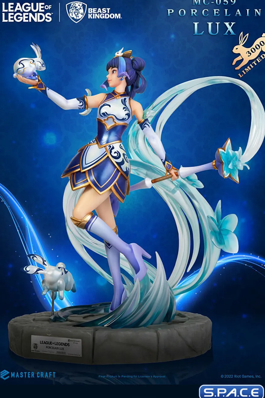 Porcelain Lux Master Craft Statue