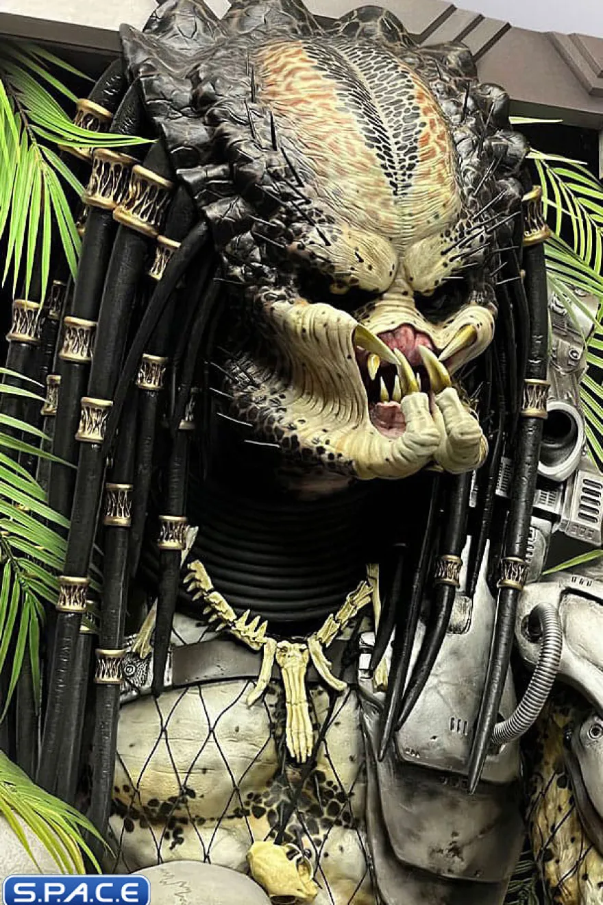 1:1 Predator Life-Size Wall Sculpture