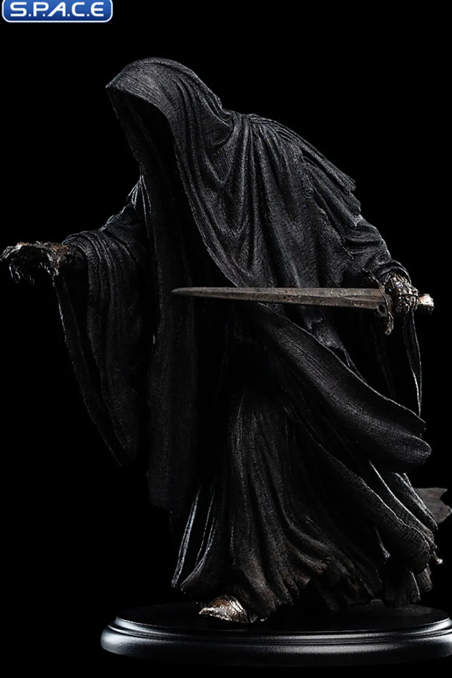 Ringwraith at the Prancing Pony Mini-Statue