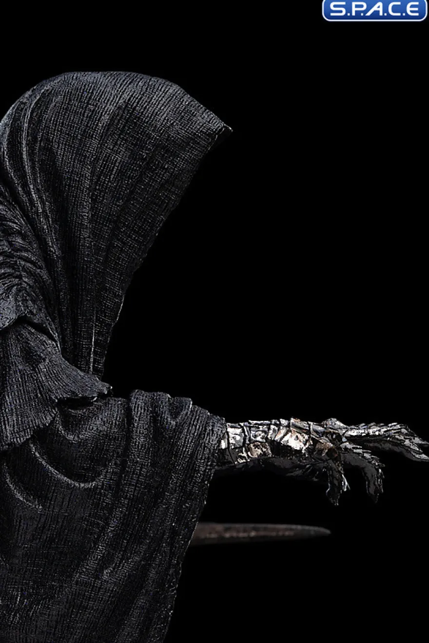 Ringwraith at the Prancing Pony Mini-Statue