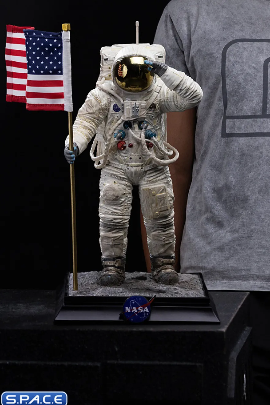 1/4 Scale Apollo 11 Astronaut Legacy Replica Statue